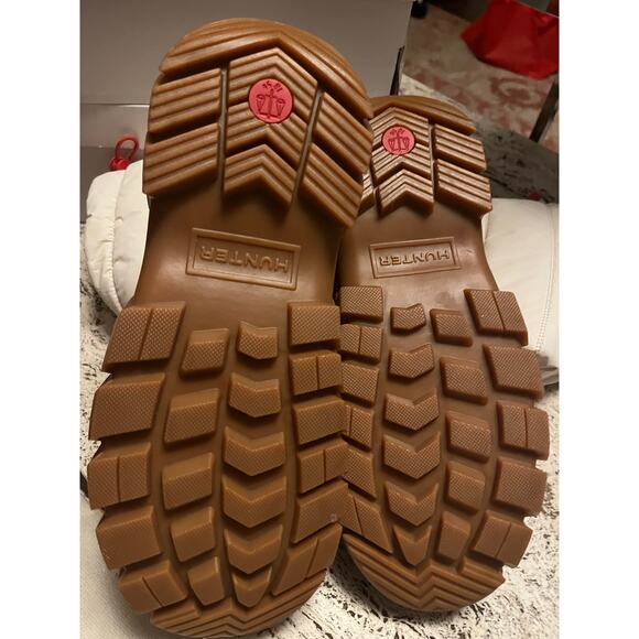 NWOB HUNTER (OTHER) Intrepid Tall Rain Boots White Willow Gum Size 10 ($179) - Picture 7 of 7